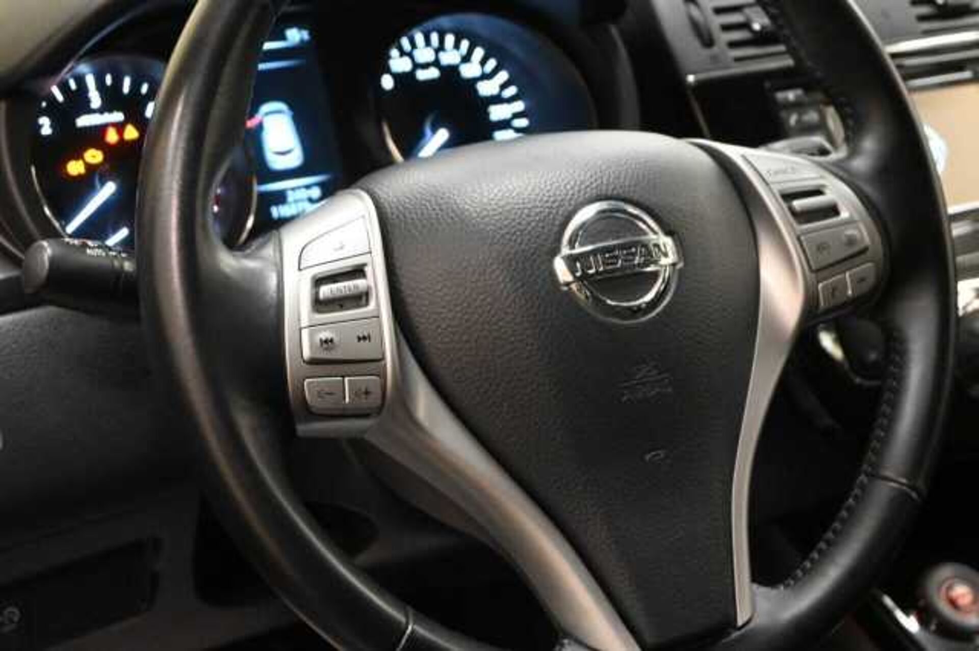 Nissan Pulsar 1.5l - ARGENTO - ARG