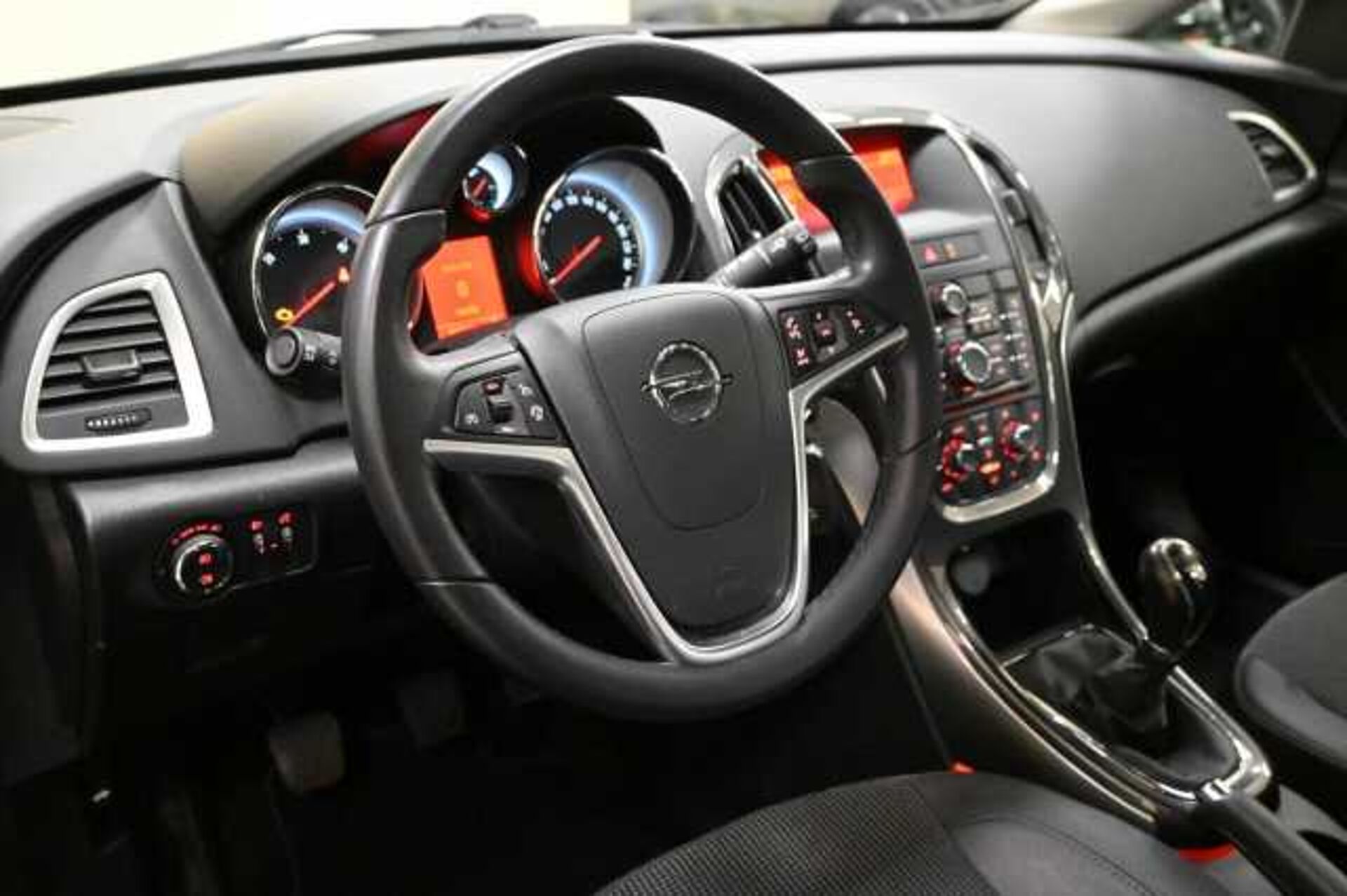 Opel Astra 1.7l - Nero