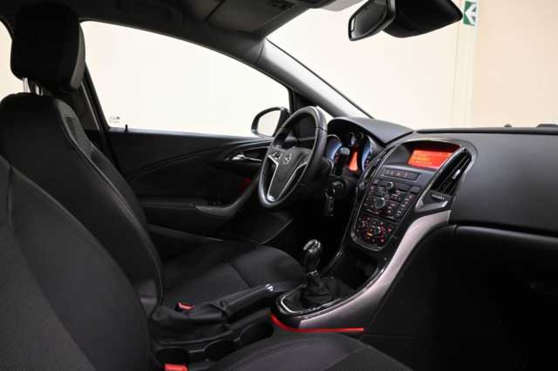 Opel Astra 1.7l - Nero