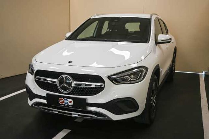 Mercedes-Benz GLA 200 2l