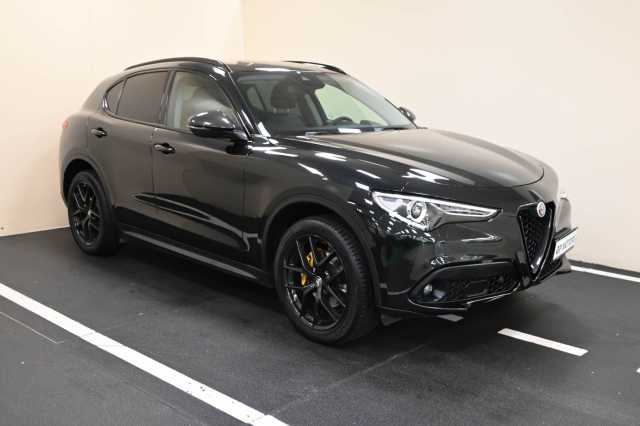 Alfa Romeo Stelvio 2.1l - NERO METALLIZZATO