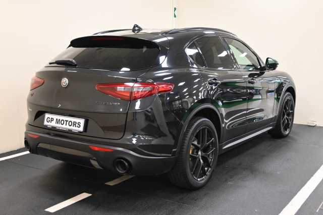Alfa Romeo Stelvio 2.1l - NERO METALLIZZATO