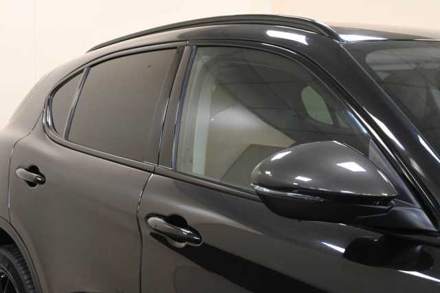 Alfa Romeo Stelvio 2.1l - NERO METALLIZZATO