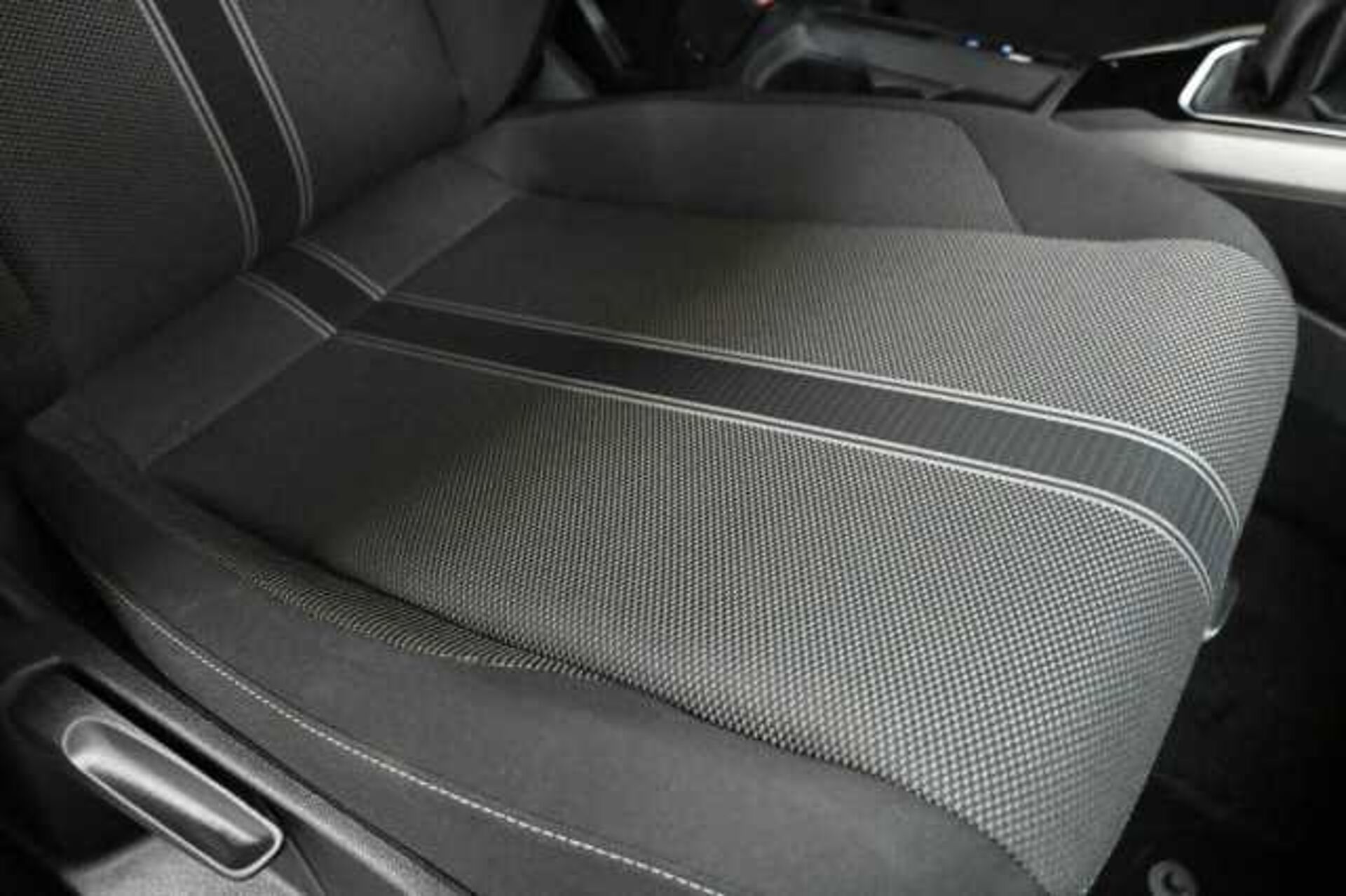 Volkswagen T-Roc 1.6l - Grigio