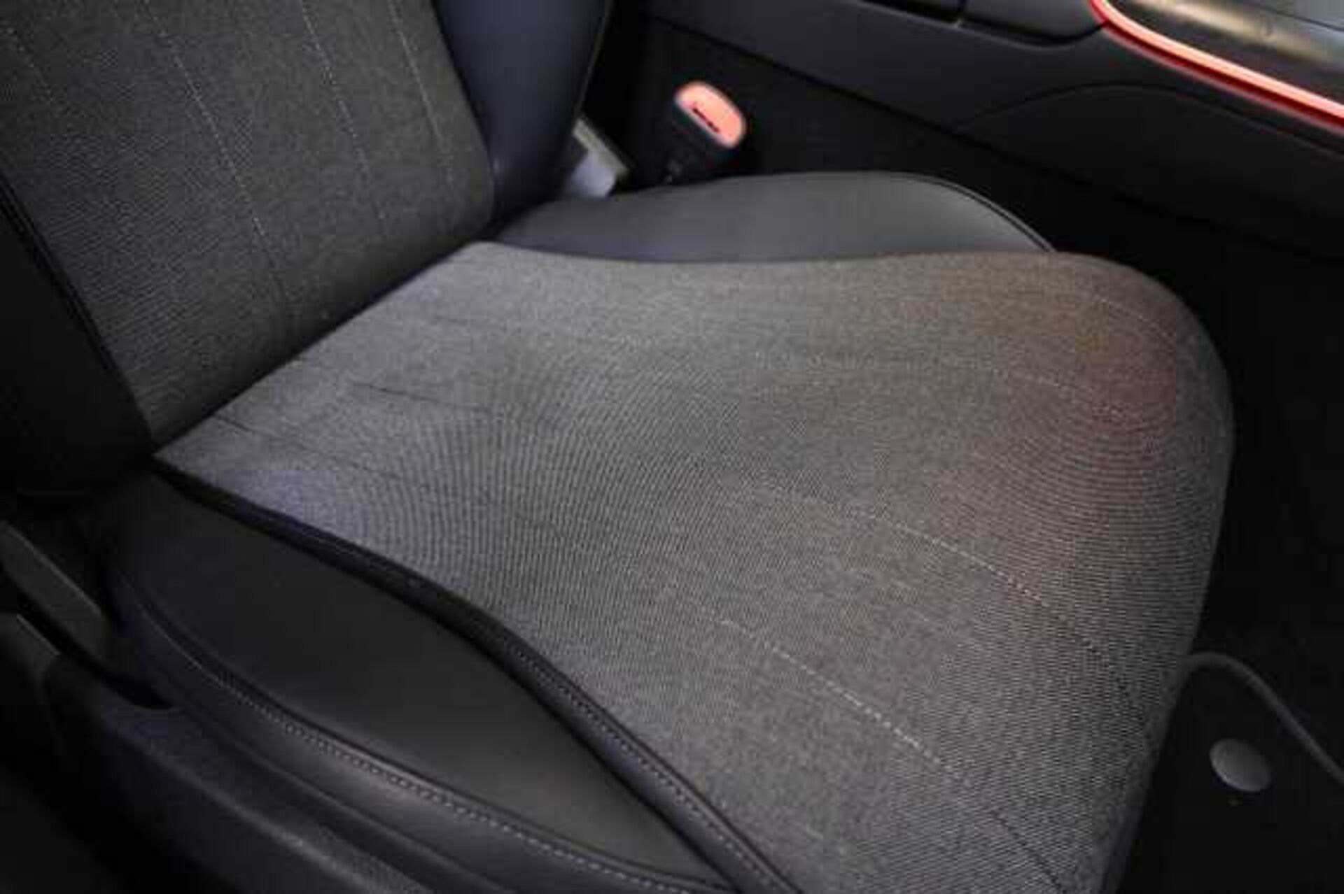 Mercedes-Benz E 220 2.0l - Nero