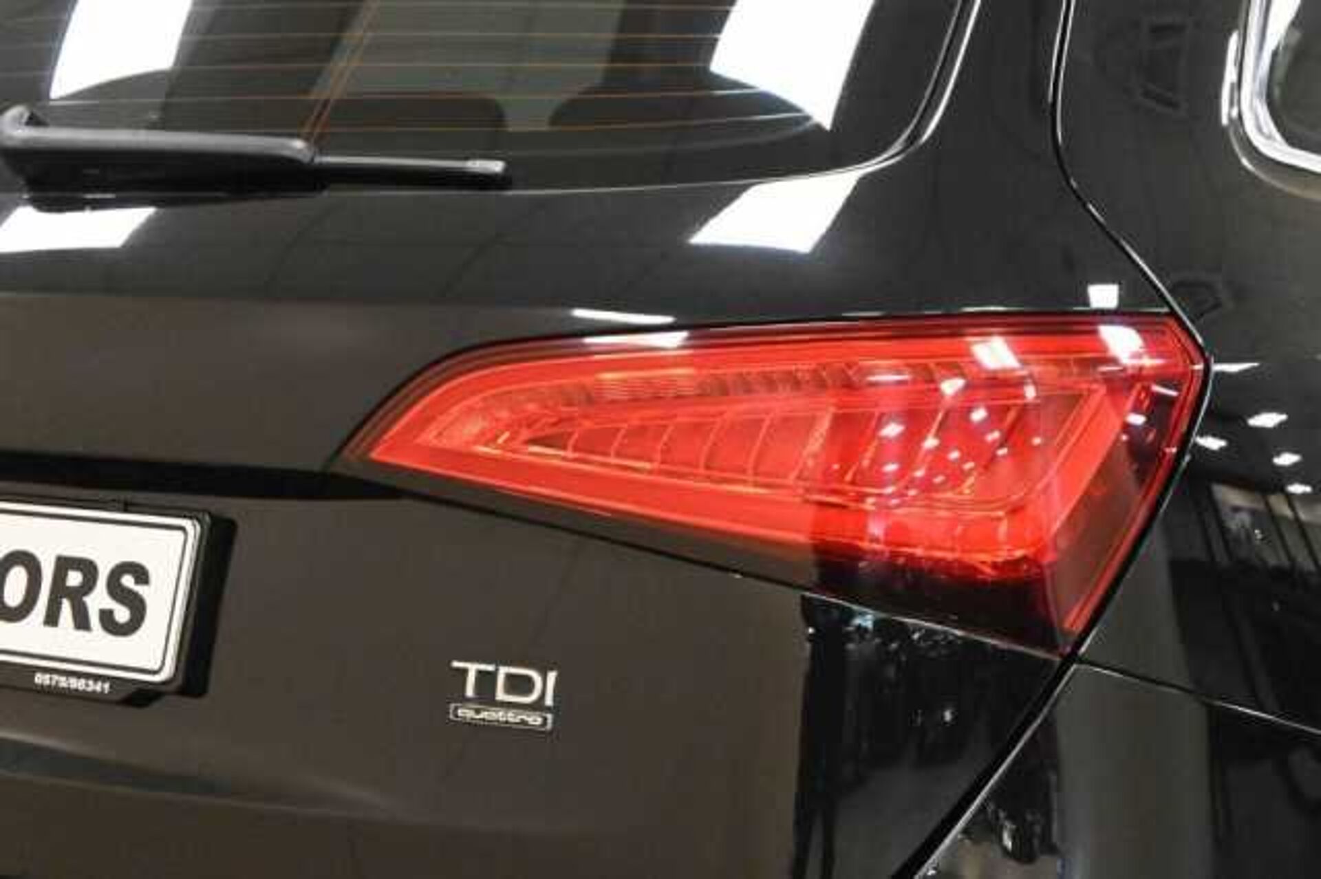 Audi Q5 2.0l - GRIGIO ANTRACITE - GR-AN