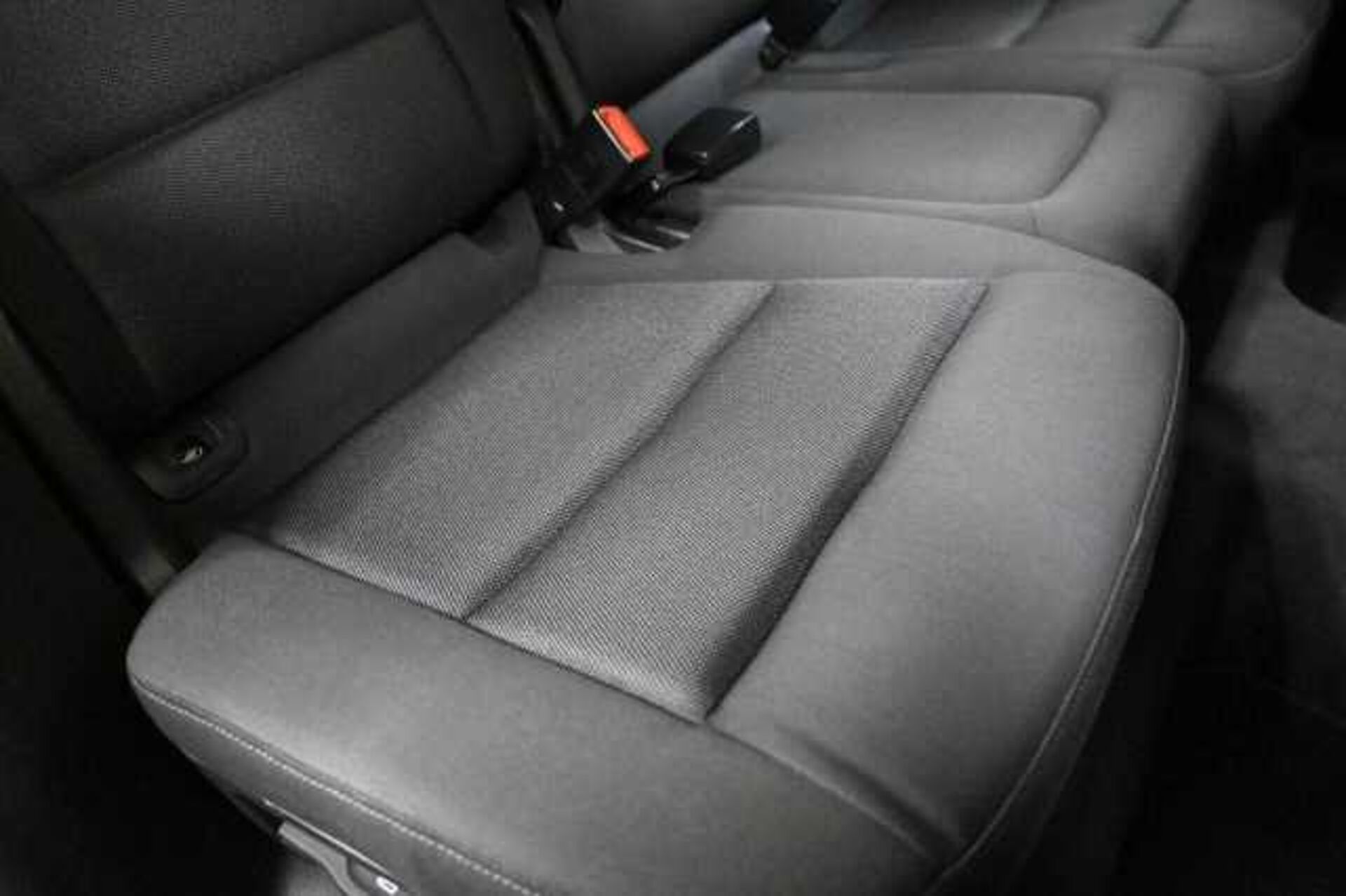 Audi Q5 2.0l - GRIGIO ANTRACITE - GR-AN