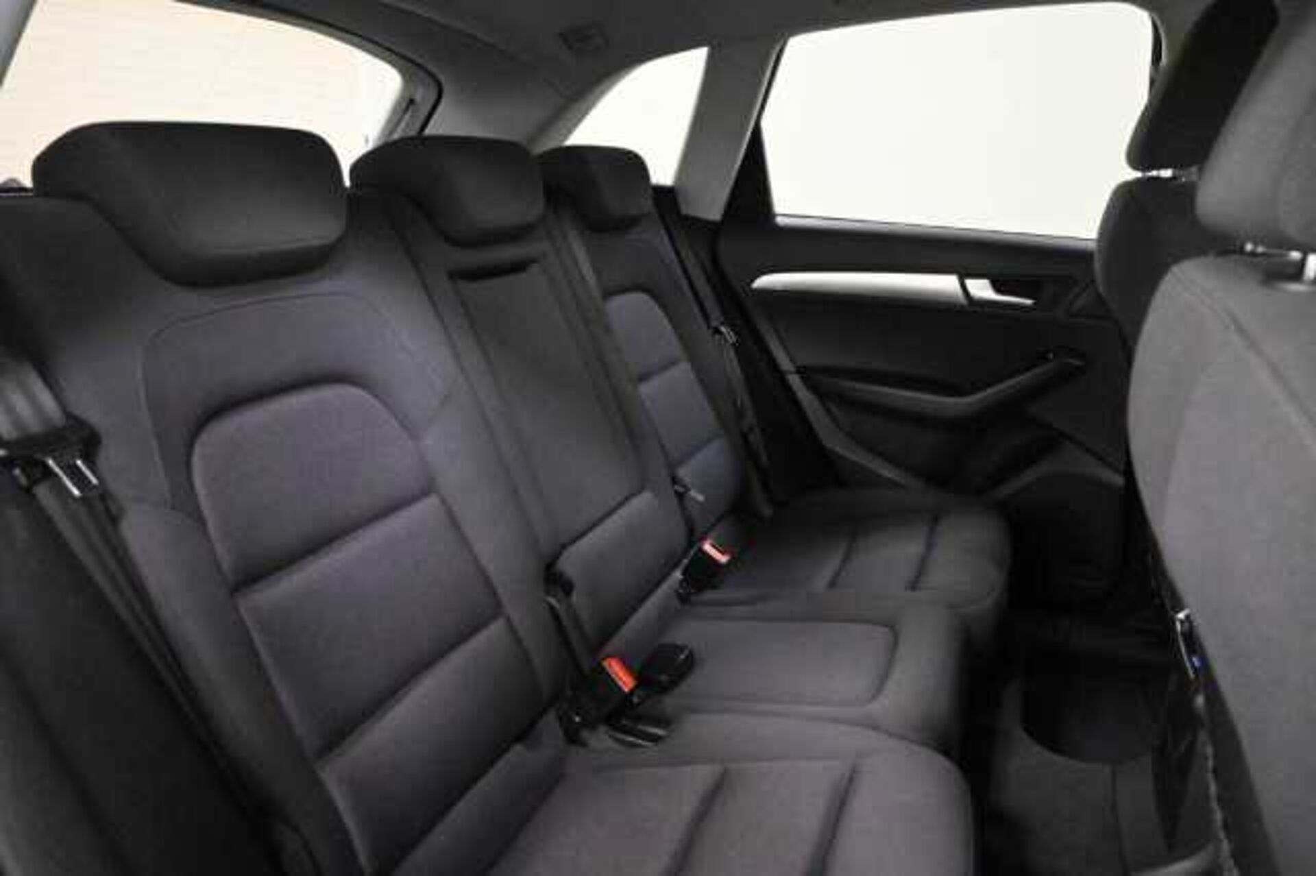 Audi Q5 2.0l - GRIGIO ANTRACITE - GR-AN