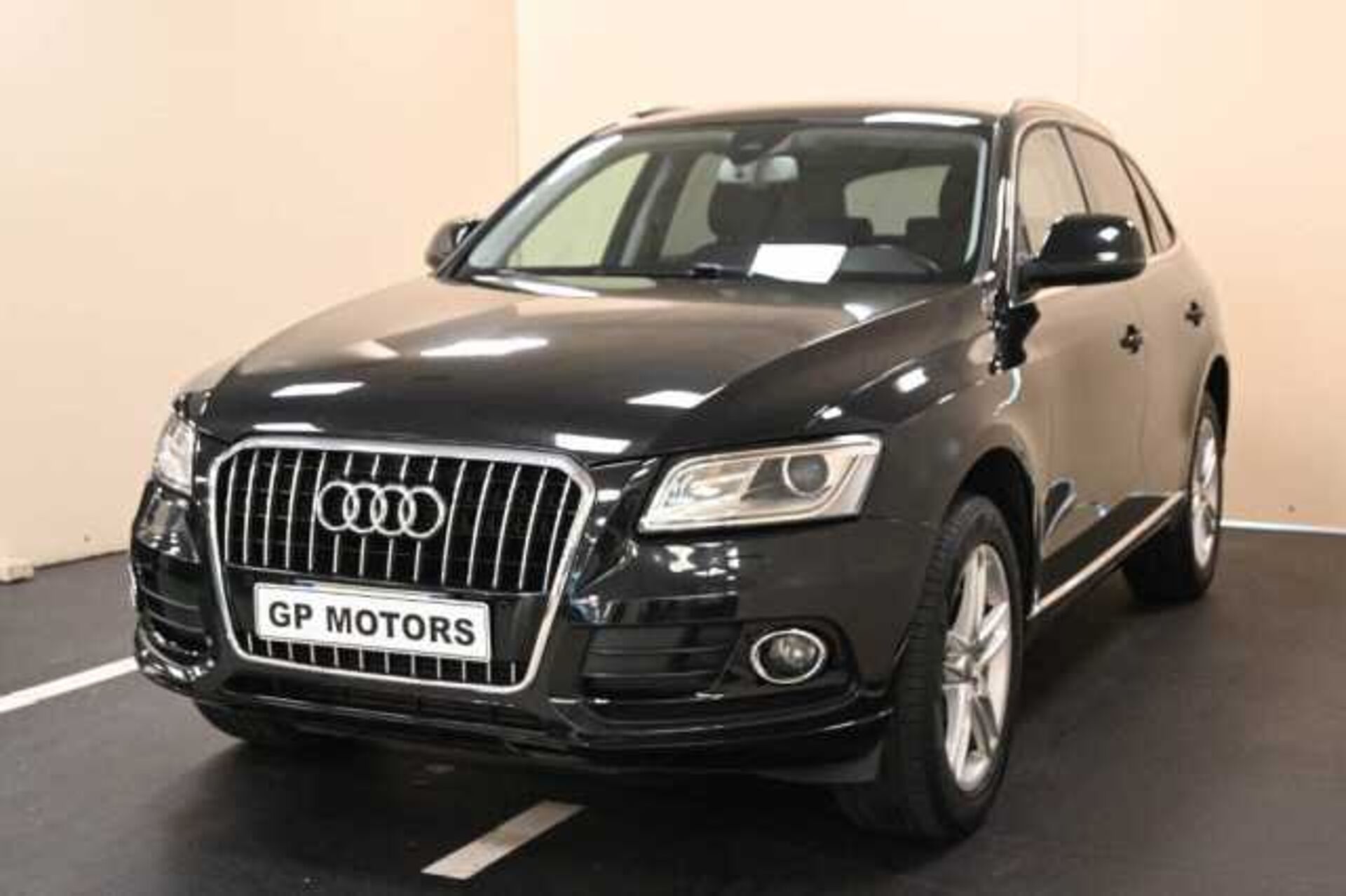 Audi Q5 2.0l - GRIGIO ANTRACITE - GR-AN
