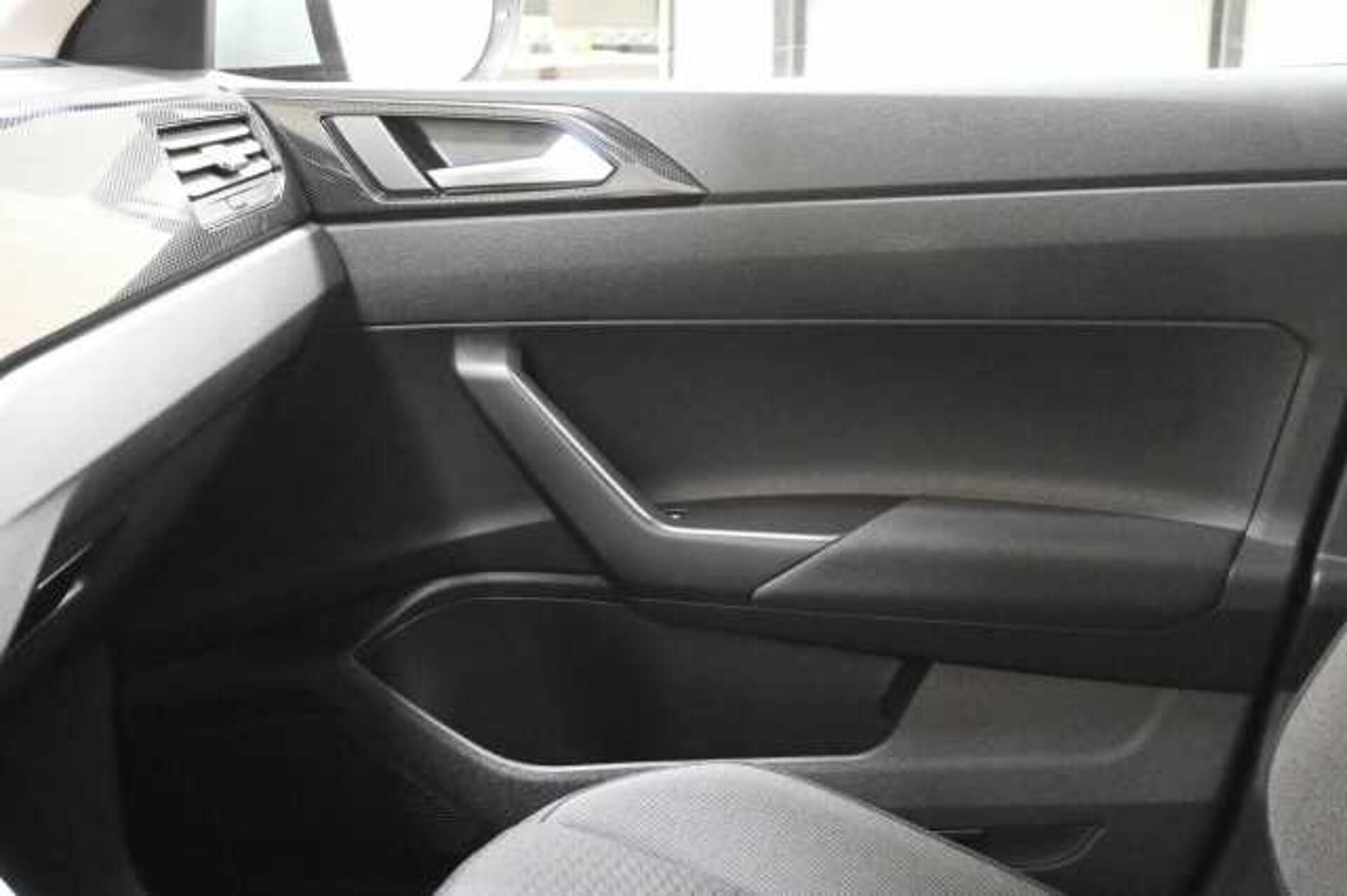 Volkswagen Taigo 1.0l - ARGENTO - ARG