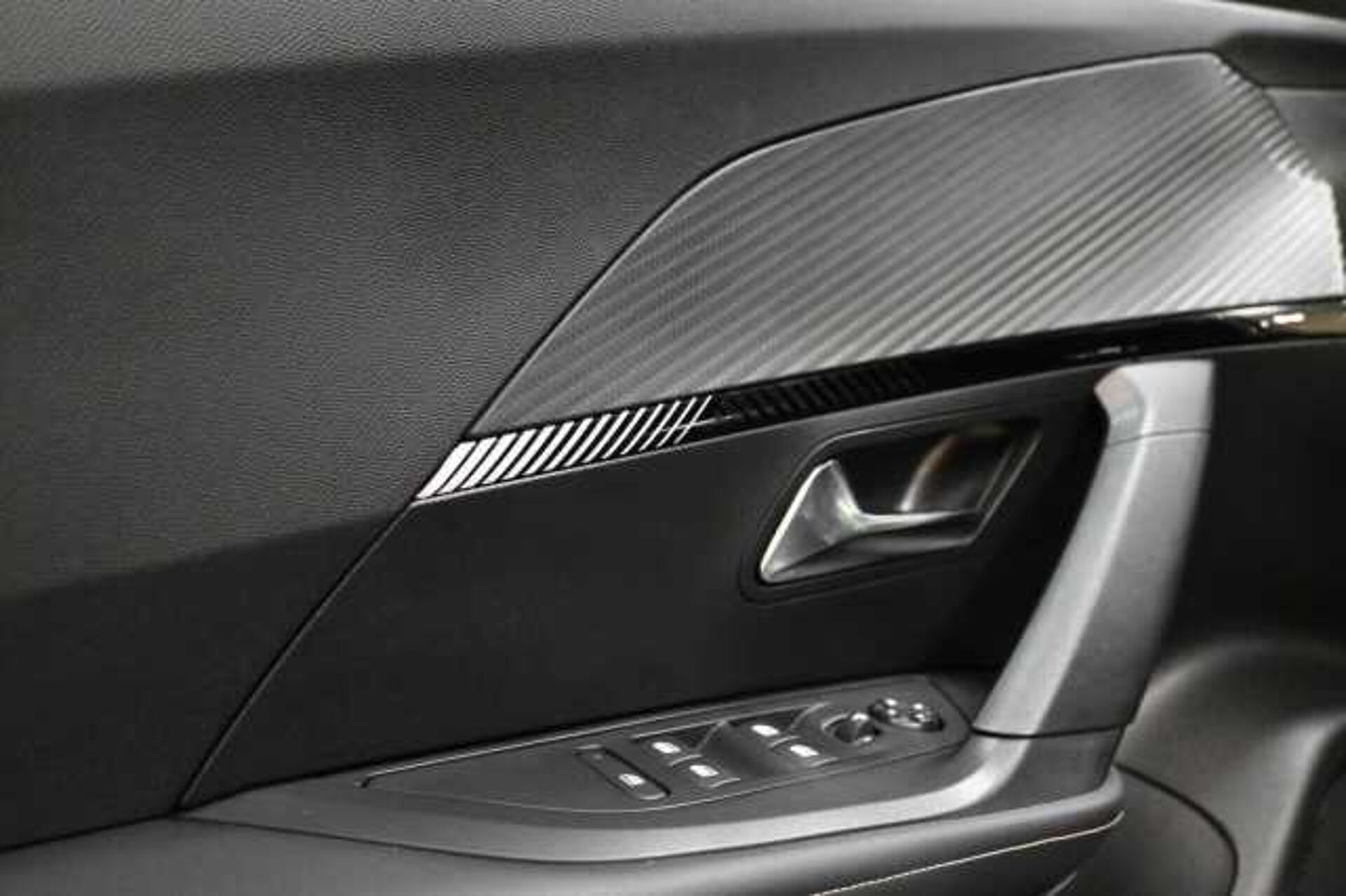 Peugeot 2008 1.2l - Grigio