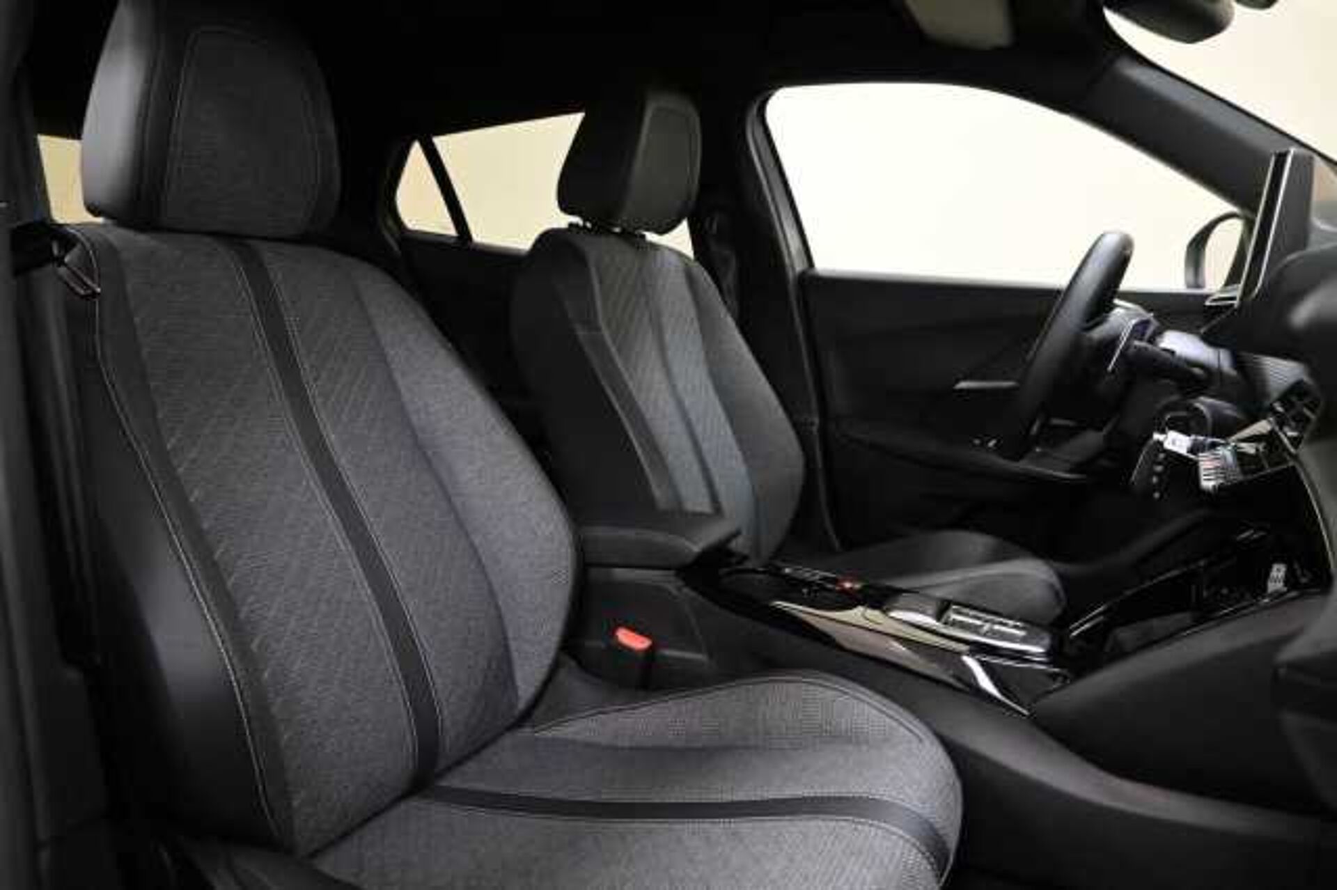 Peugeot 2008 1.2l - Grigio