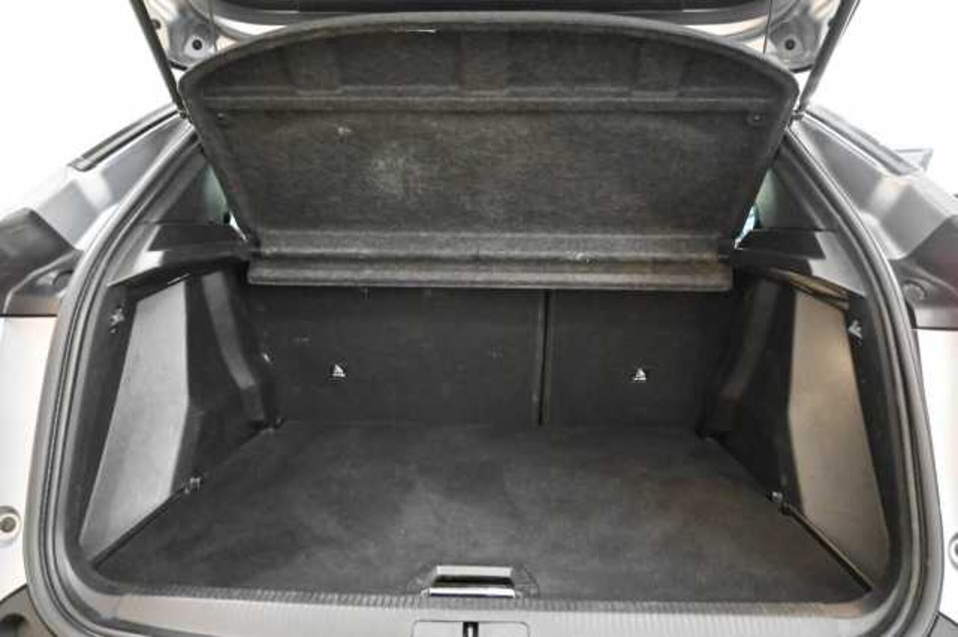 Peugeot 2008 1.2l - Grigio