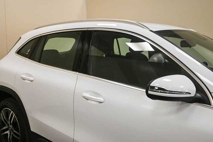 Mercedes-Benz GLA 200 2l