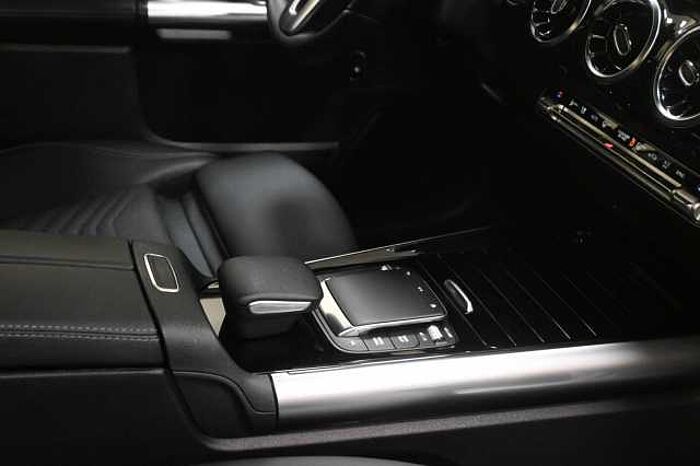 Mercedes-Benz GLA 200 2l