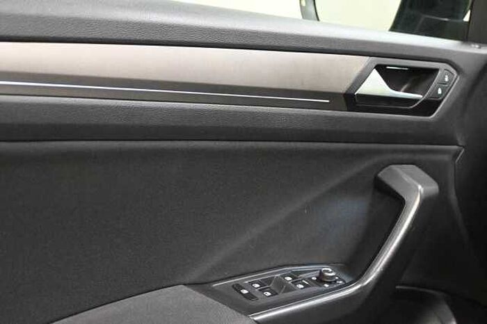 Volkswagen T-Roc 1.6l