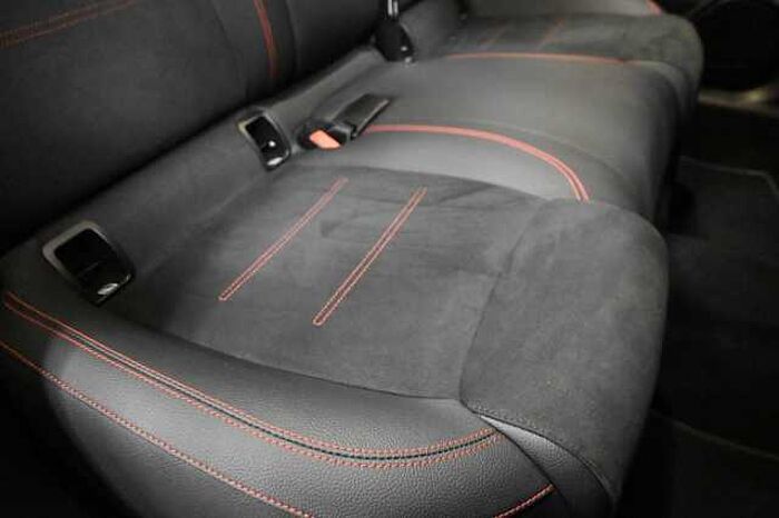 Mercedes-Benz GLA 200 2l