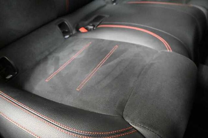 Mercedes-Benz GLA 200 2l