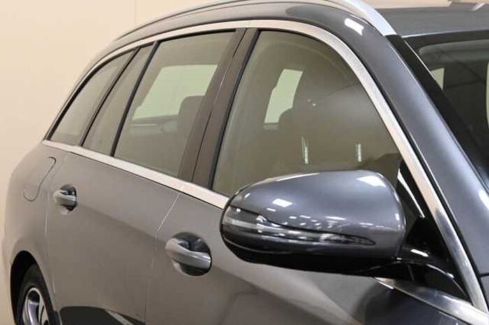 Mercedes-Benz E 200 1.6l